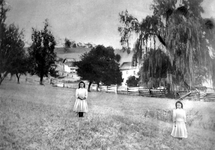 Edna & Harriet Chrislip