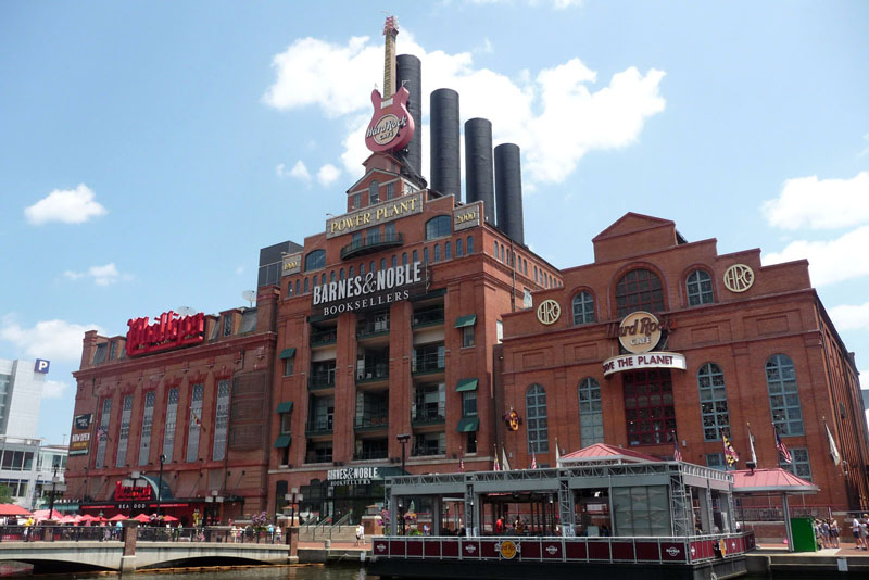 Hanging of the banners